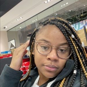 Meet your Posher, Wayneisha